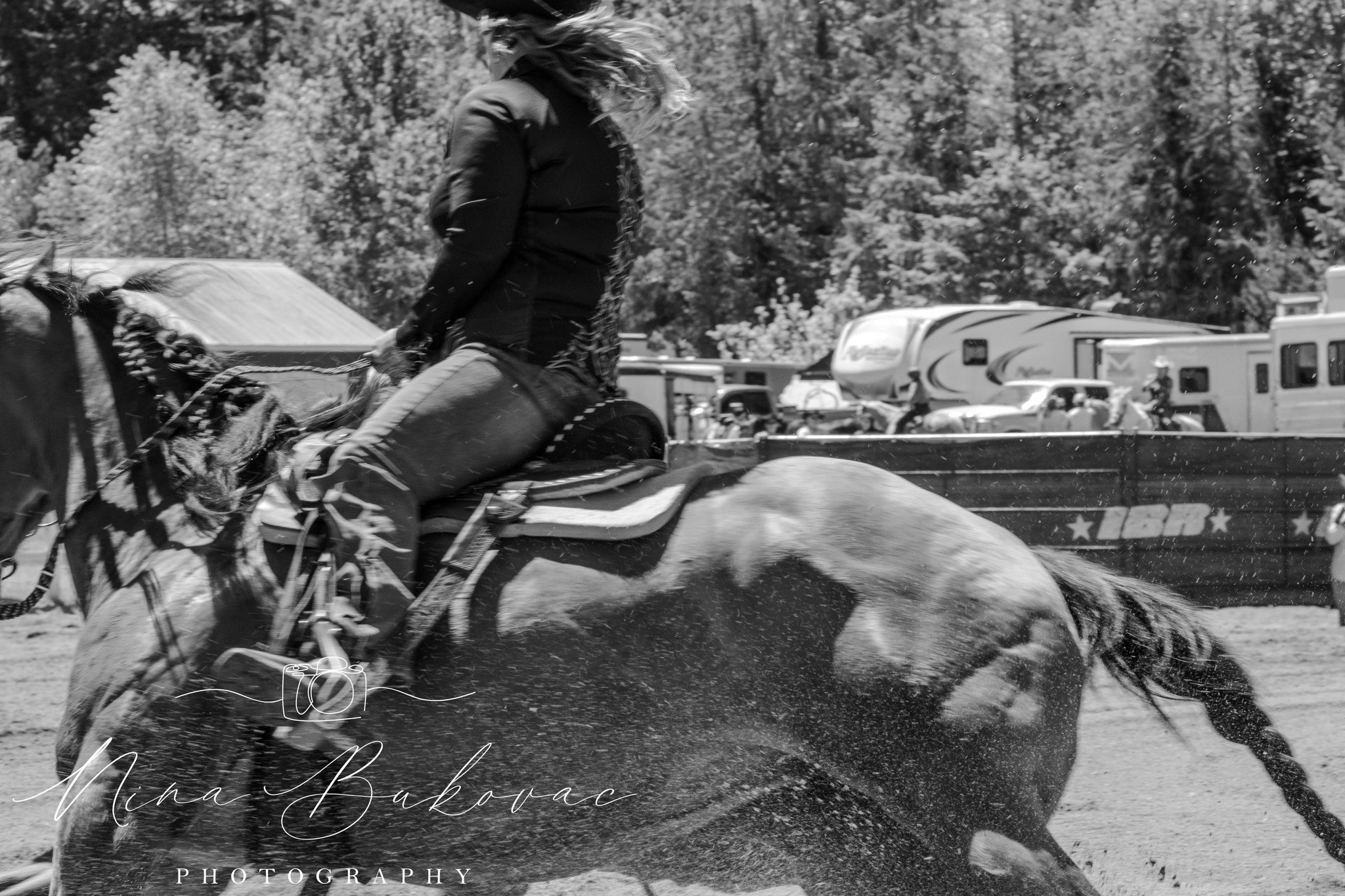 Barrel racing photo